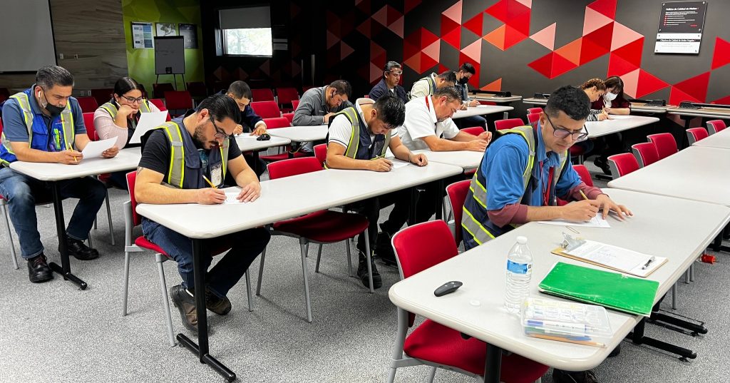 Certificación de Manejo Seguro de Montacargas