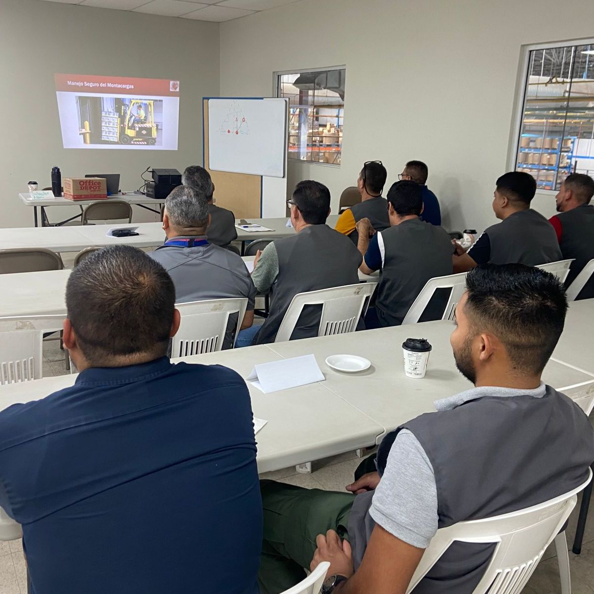 Certificación de manejo seguro de montacargas