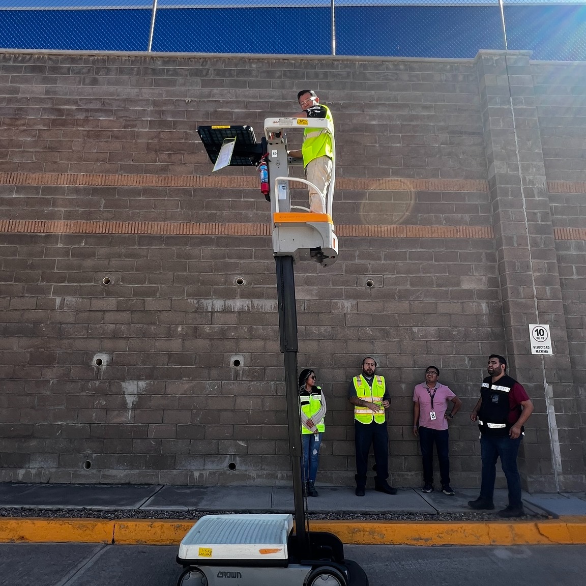 Certificación de Manejo Seguro de Montacargas y Wave