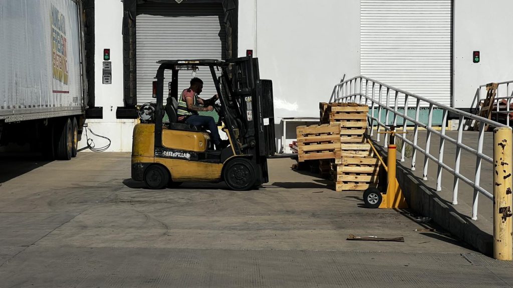 Certificación de manejo seguro de montacargas para el personal de Almacén de la planta Molex de Nogales, Sonora.